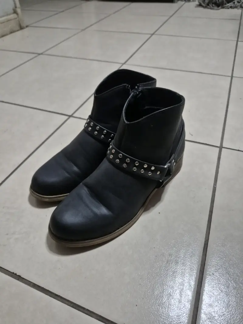 Botines negros bordados - 2