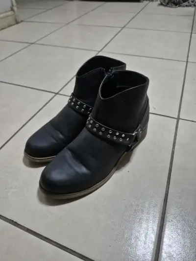 Botines negros bordados - miniatura 2