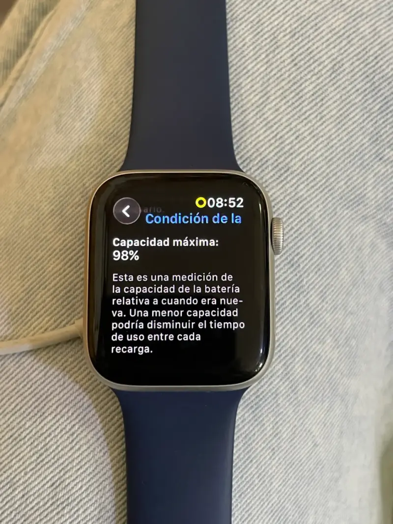 Apple Watch con correa azul - 3