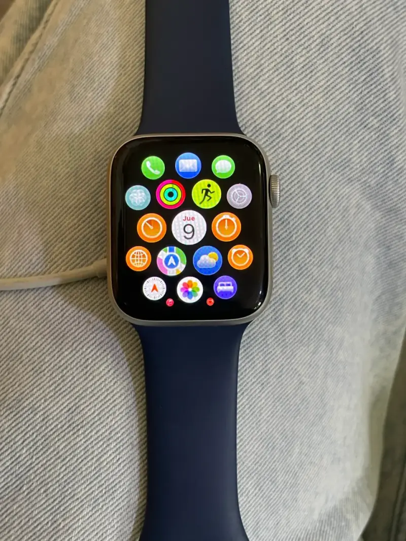 Apple Watch con correa azul - 4