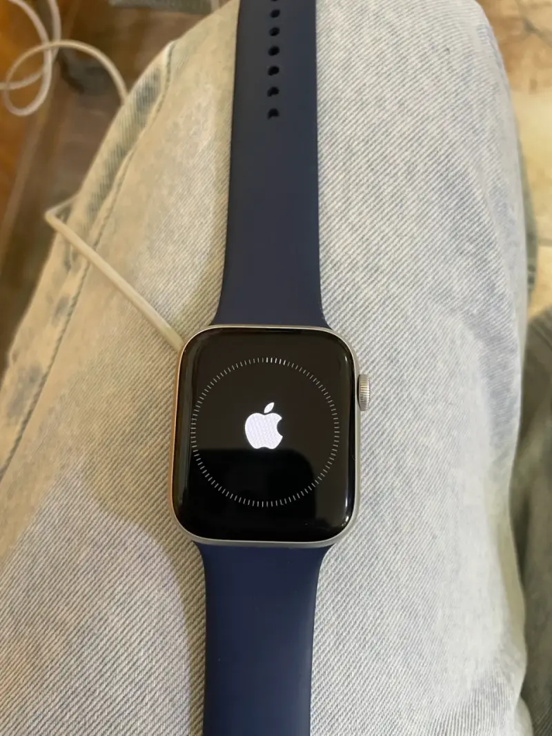 Apple Watch con correa azul - 5