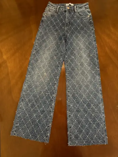 Jeans azul con brillantes remachados talla S - miniatura 4