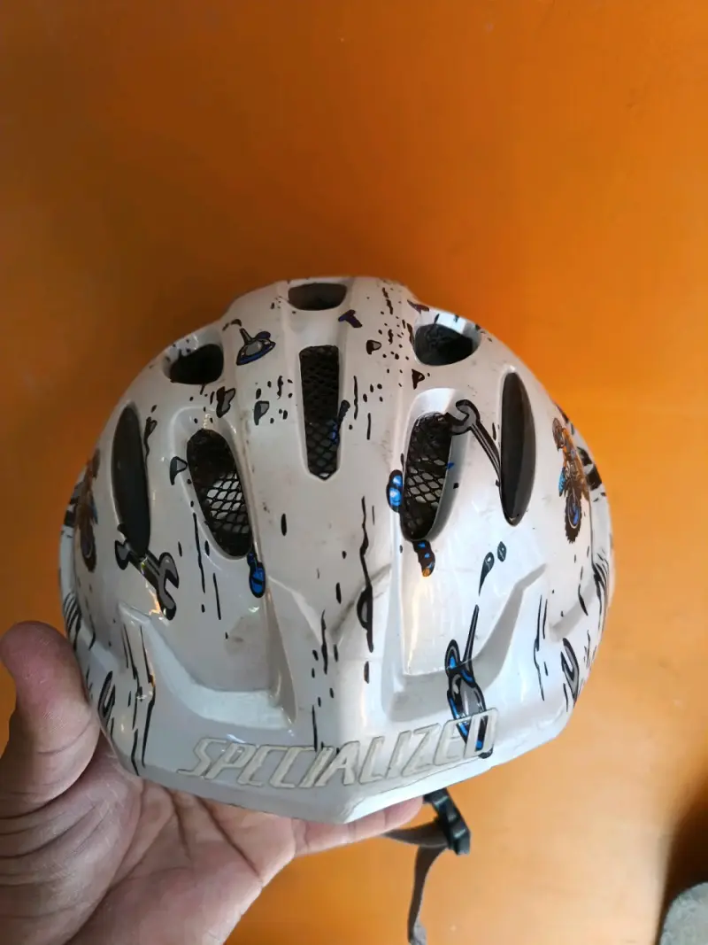 Casco Specialized blanco con diseño - 1