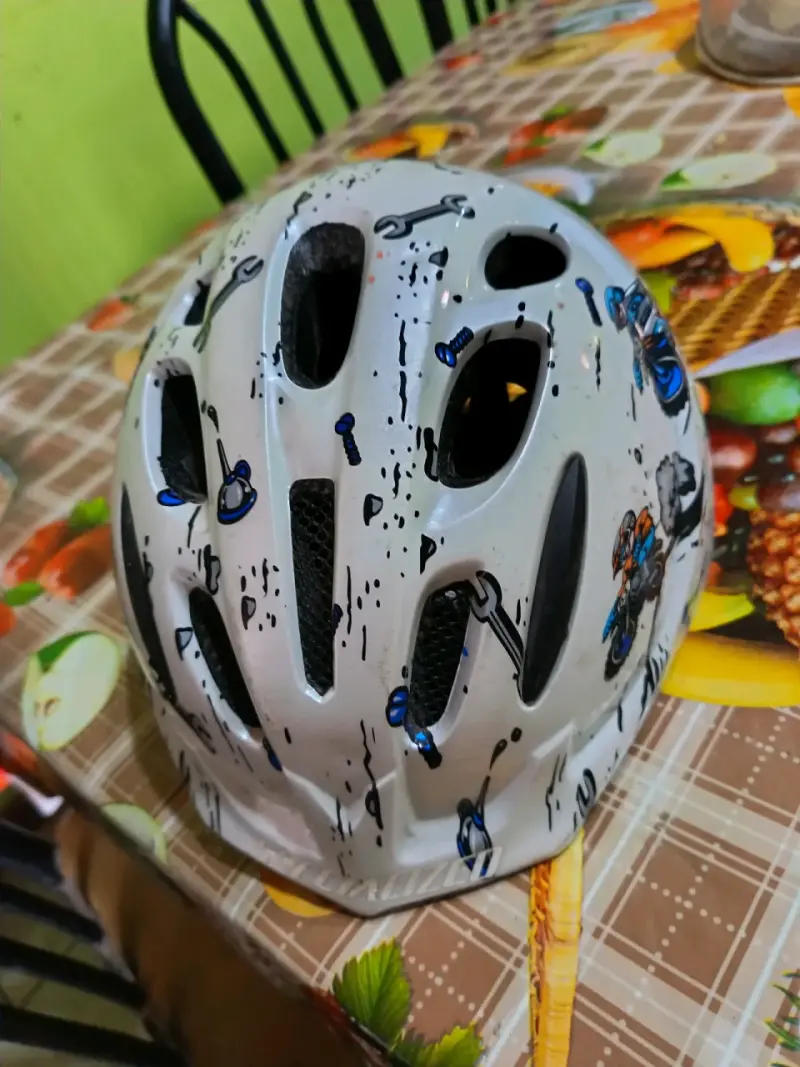 Casco Specialized blanco con diseño - 5
