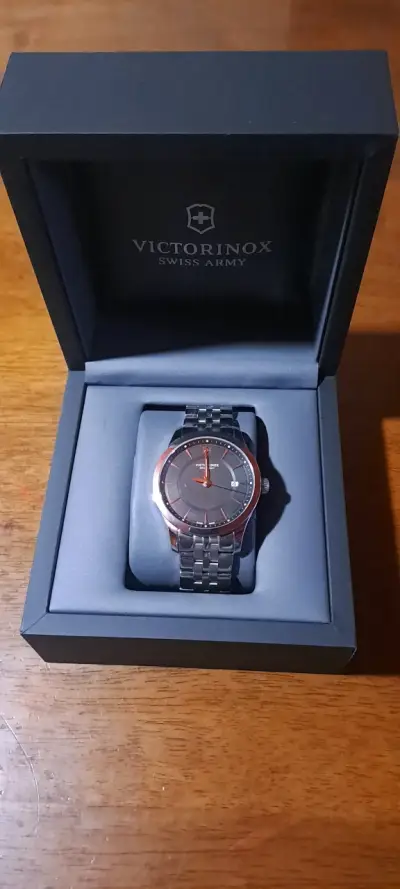 Reloj Victorinox Swiss Army - miniatura 1