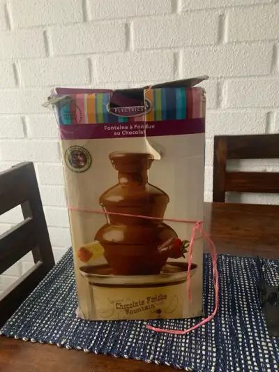 Fuente de chocolate eléctrica - miniatura 1