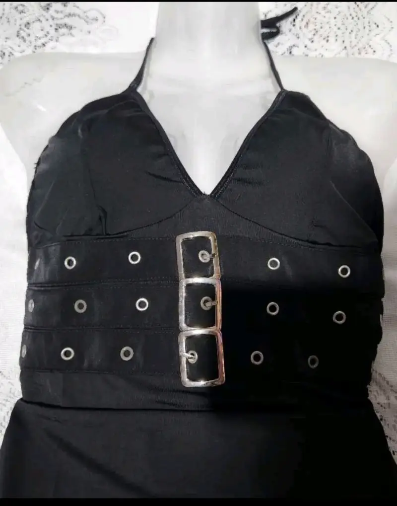 Vestido nuevo negro con hebillas - 3