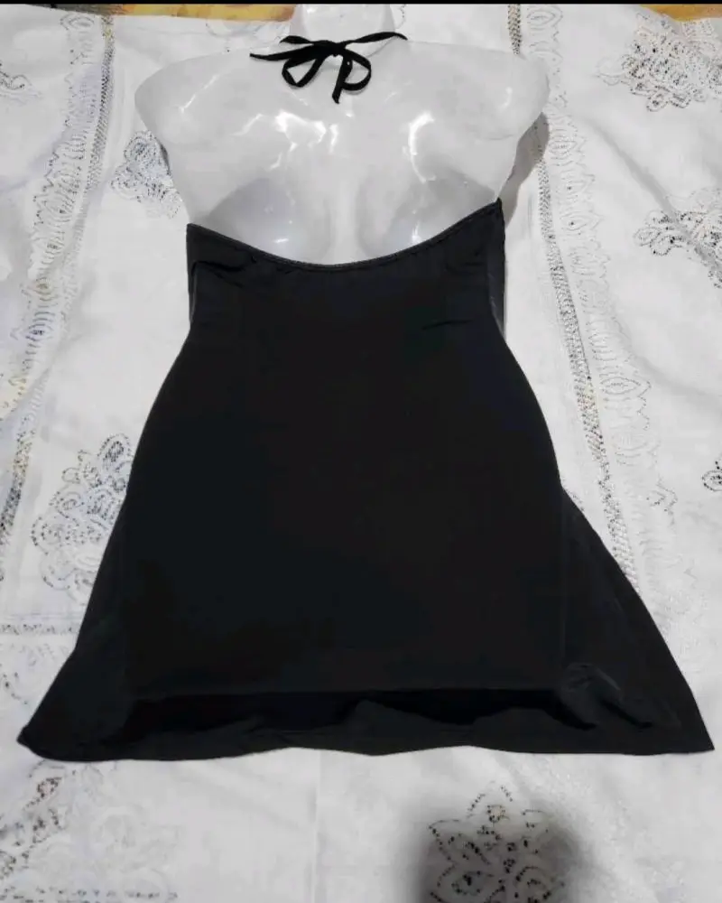 Vestido nuevo negro con hebillas - 4