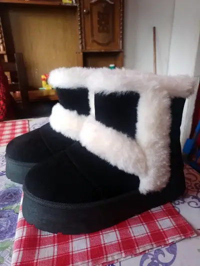 Botas invierno negras y peludas - miniatura 2