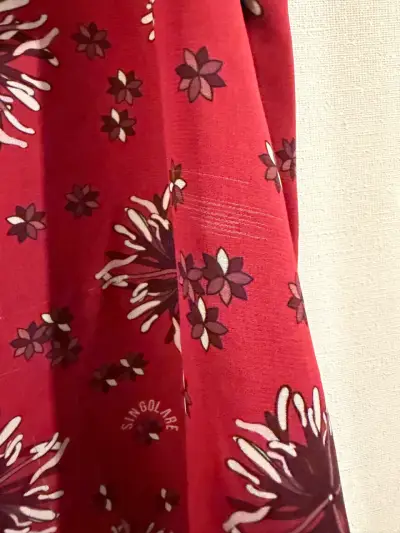 Blusa burdeo con encaje Singolare - miniatura 6