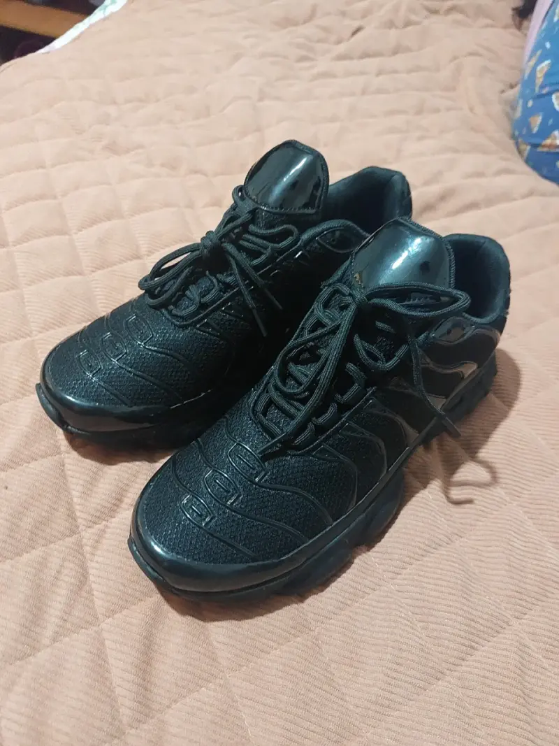 Zapatillas deportivas negras - 1