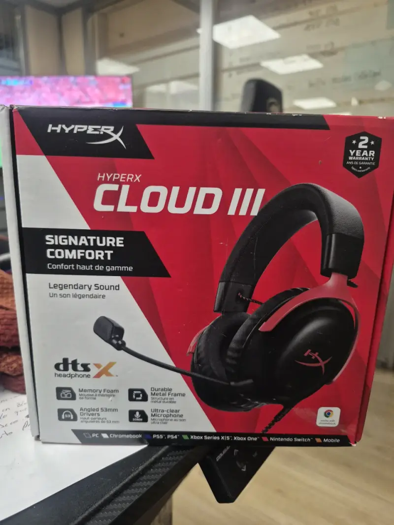 Audífonos HyperX Cloud III nuevos rojo - 1