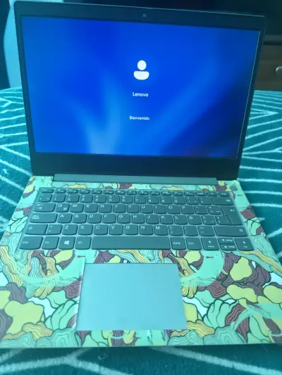 Notebook Lenovo i3 - miniatura 1