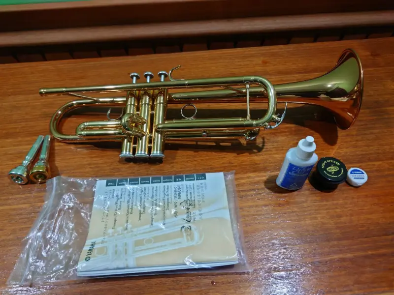 Trompeta Yamaha tr4335GII - 2