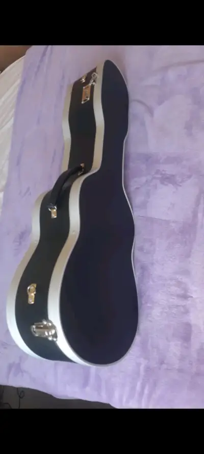 Cuatro electroacústica ( instrumento venezolano)na - miniatura 2