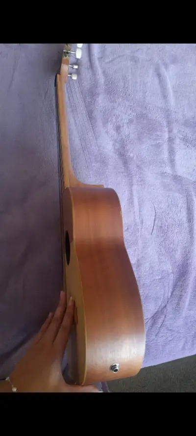 Cuatro electroacústica ( instrumento venezolano)na - miniatura 5