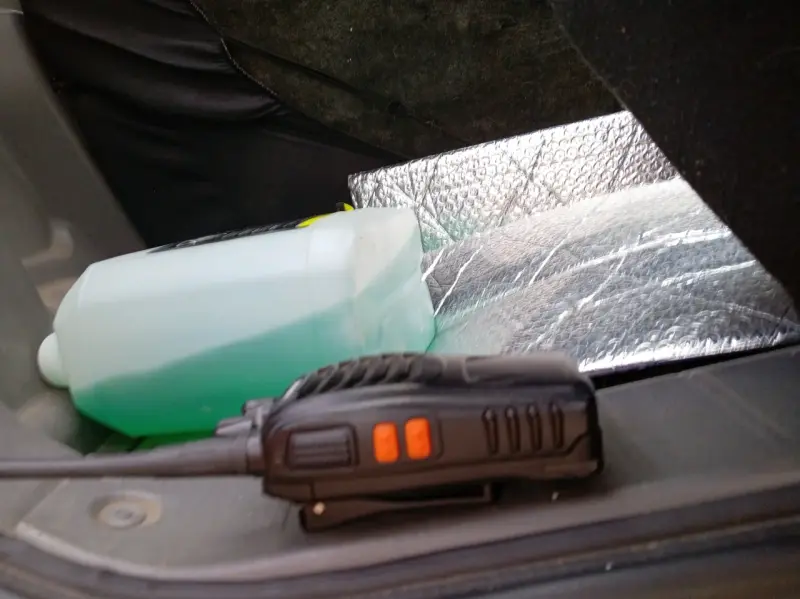 Radio portátil Baofeng negra - 2