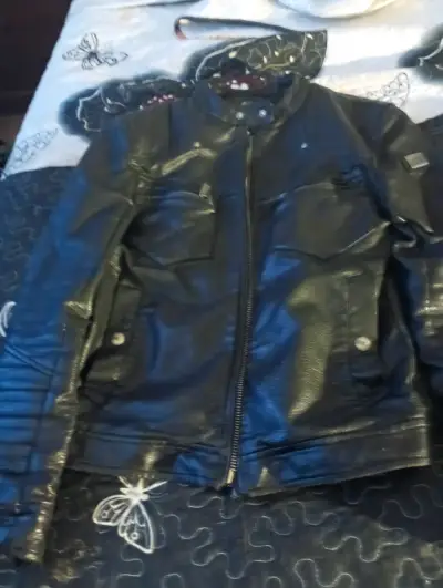 Chaqueta de cuero negra - miniatura 3