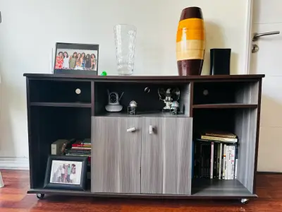 Mueble de almacenamiento gris - miniatura 1