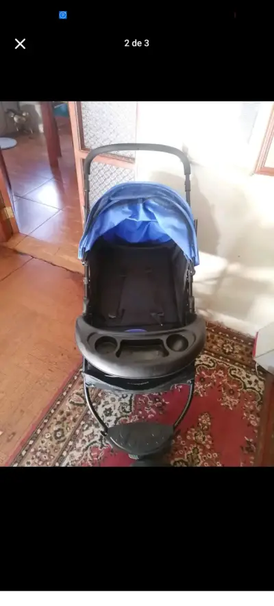 Coche de bebé azul y negro - miniatura 1