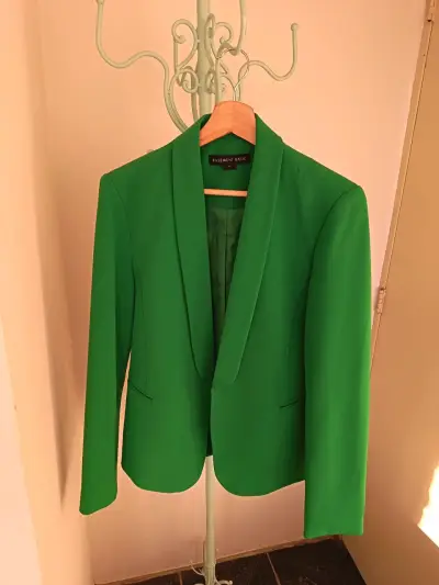 Blazer verde. - miniatura 1