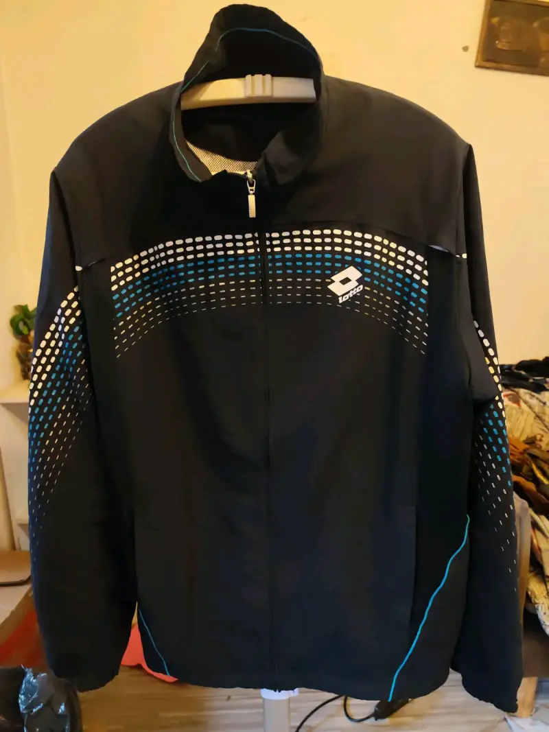 Chaqueta deportiva negra Lotto - 1