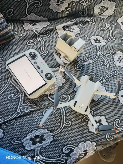 Dron Dji mini 3 - miniatura 1