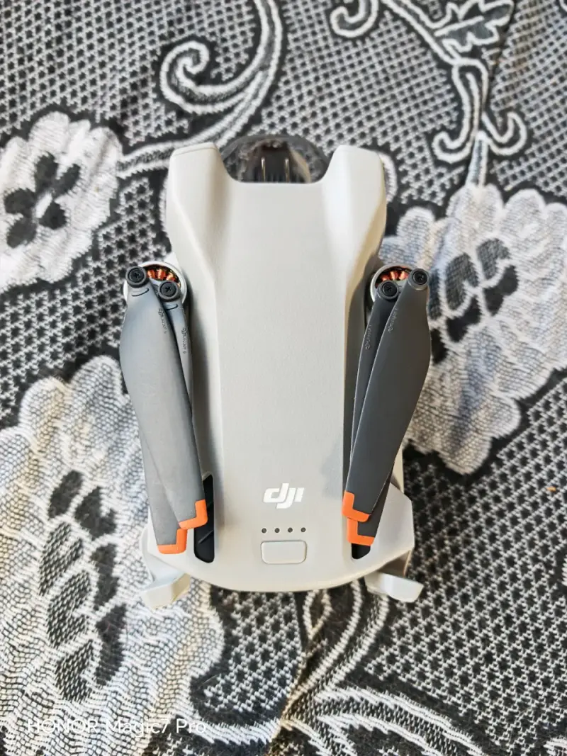 Dron Dji mini 3 - 3
