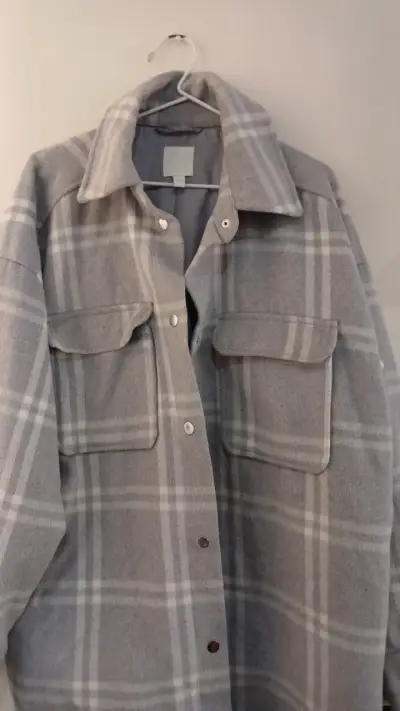 Chaqueta negra acolchada masculina - miniatura 4