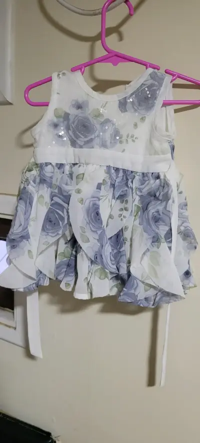 Vestido floral infantil - miniatura 1