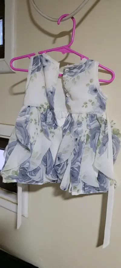 Vestido floral infantil - miniatura 2