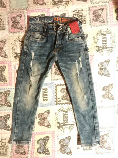 Jeans desgastados para niños - miniatura 1