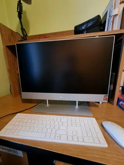 Computador HP All-in-One 24" Táctil - AMD Ryzen 5 - miniatura 1