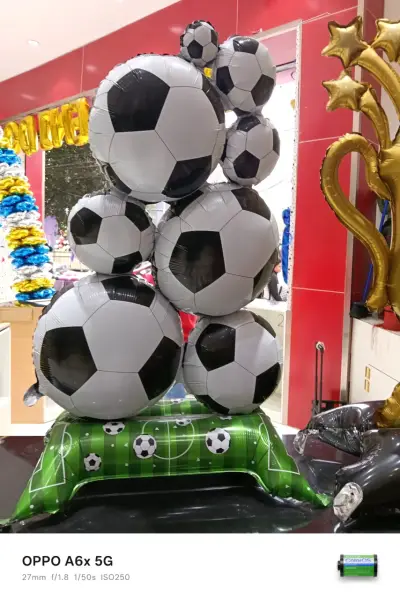 Globo decorativo fútbol grande - miniatura 3