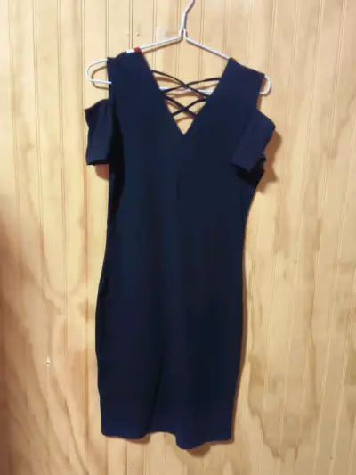 Vestido negro - miniatura 2