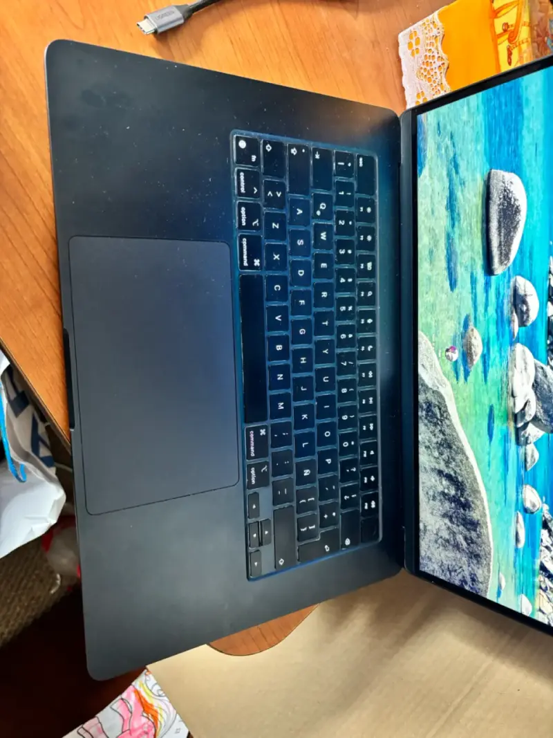 MacBook Air m2 15 - 3