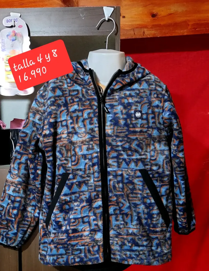 Chaqueta polar estampada azul