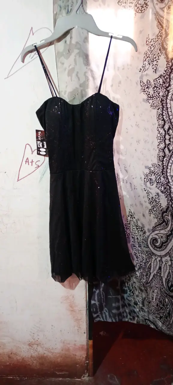 Vestido púrpura con adorno - 4