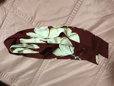 Vestido floral rojo - miniatura 3