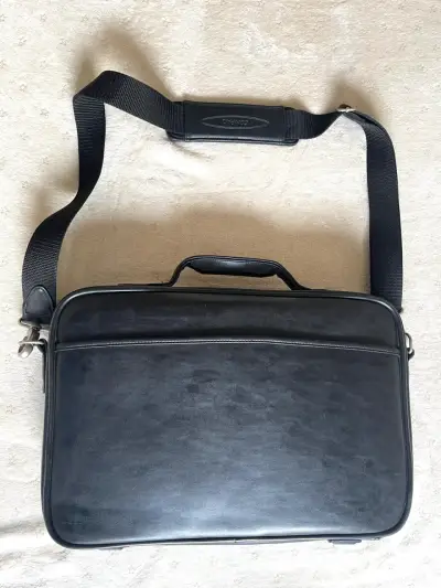 Maletín porta notebook marca Compaq de cuero - miniatura 2
