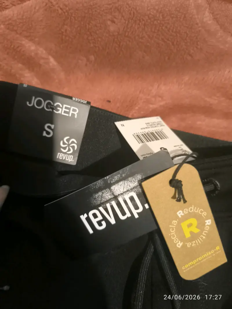 Pantalón buzo jogger negro - 2