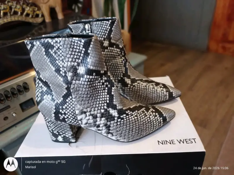 Botines Nine West de piel de serpiente - 2