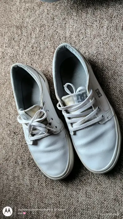 Zapatillas blancas DC de cuero talla 37.5 - miniatura 1