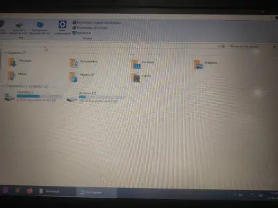 Notebook laptop usado varios detalles (usable) - miniatura 4