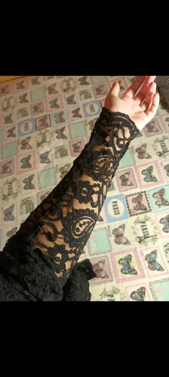 Polera encaje negra manga larga - 3