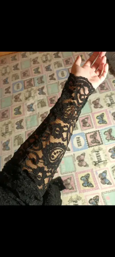 Polera encaje negra manga larga - miniatura 3