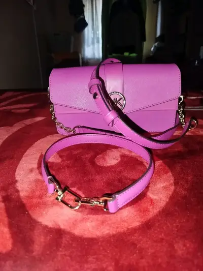 Cartera rosada con dos tipos de correa ajustable - miniatura 3