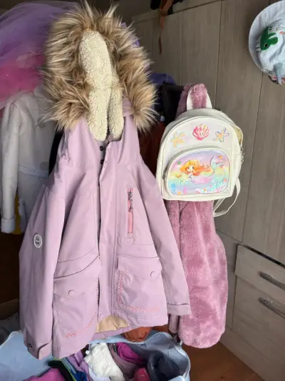 Abrigo rosado con capucha impermeable lippi - miniatura 1