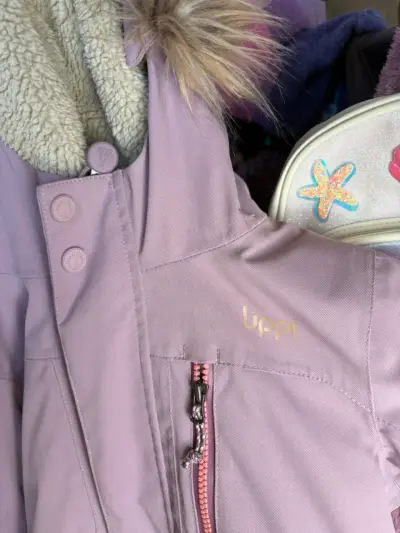 Abrigo rosado con capucha impermeable lippi - miniatura 2