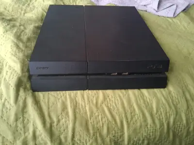 Consola PS4 Sony en buen estado - miniatura 2